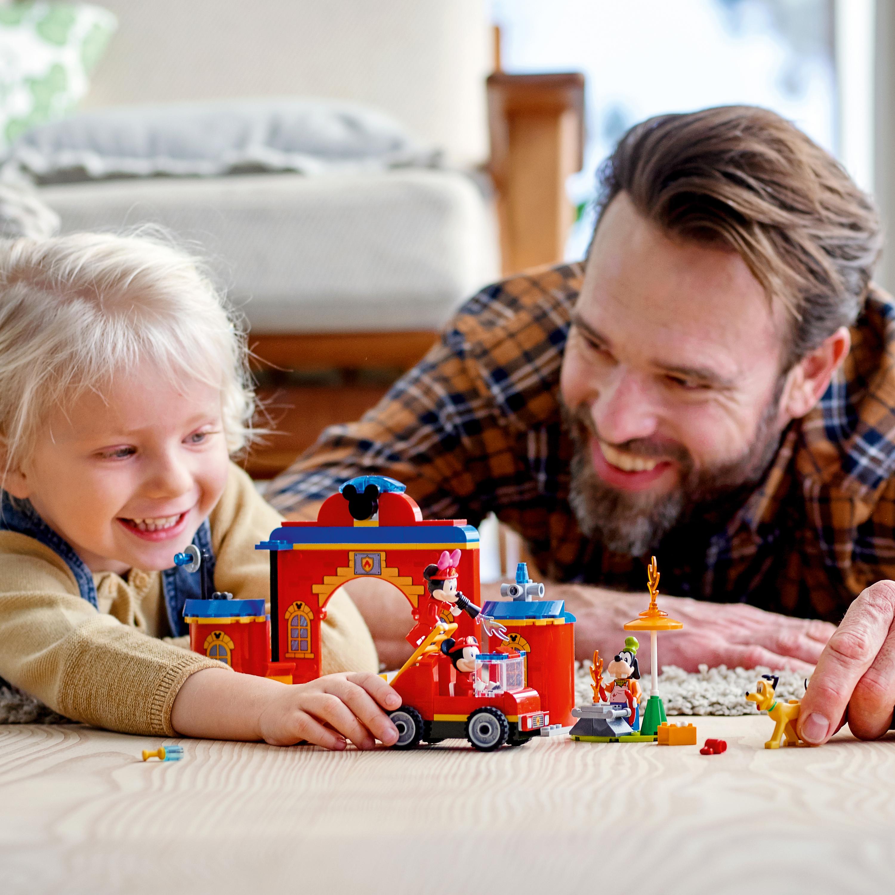 Lego Mickey and Friends Fire Truck  Station