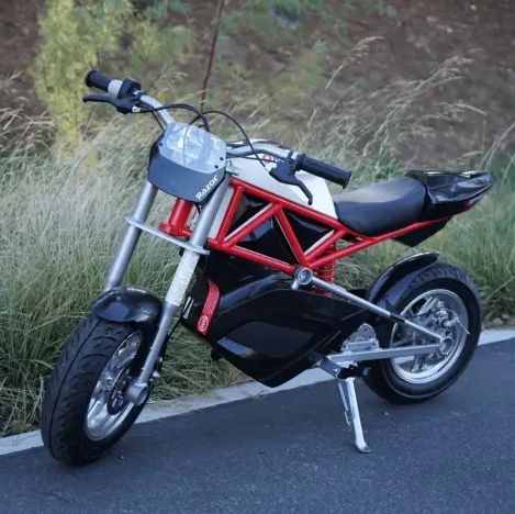 Razor Street Bike Rsf 650 27Km/h Razor Street Bike Rsf 650 27Km/h