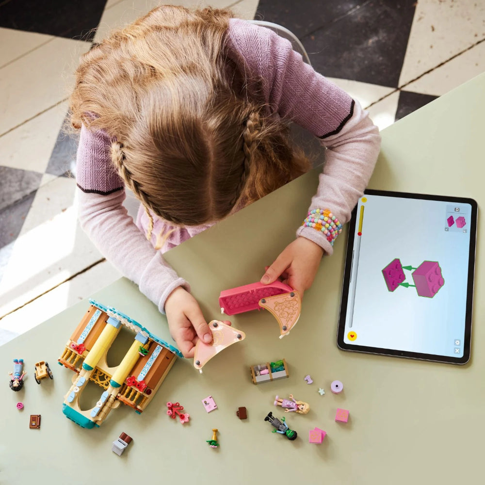 LEGO® Wicked Glinda, Elphaba & Nessarose at Shiz University