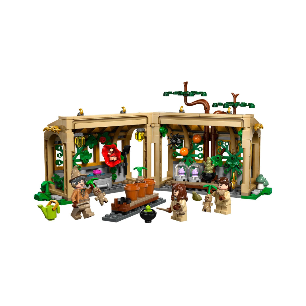 LEGO® Harry Potter™ Hogwarts™ Castle: Herbology Class LEGO® Harry Potter™ Hogwarts™ Castle: Herbology Class