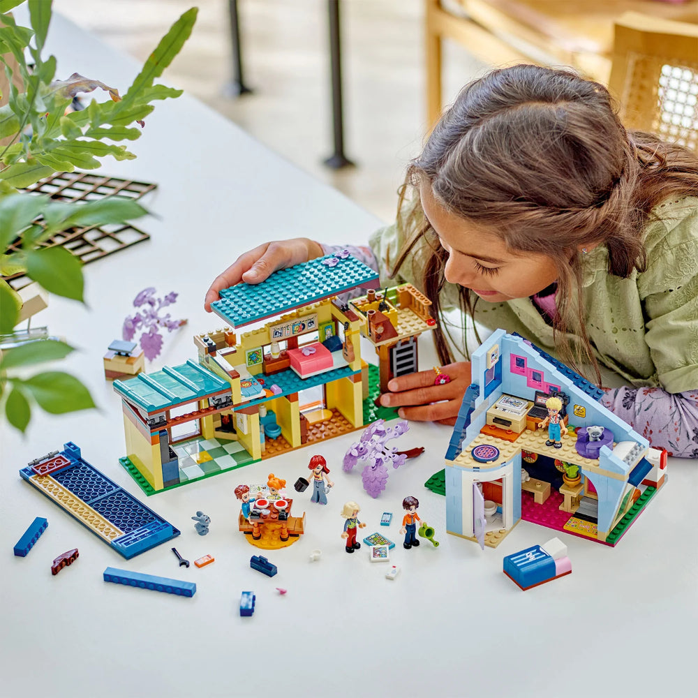 LEGO® Friends™ Olly and Paisley's Family Houses LEGO® Friends™ Olly and Paisley's Family Houses