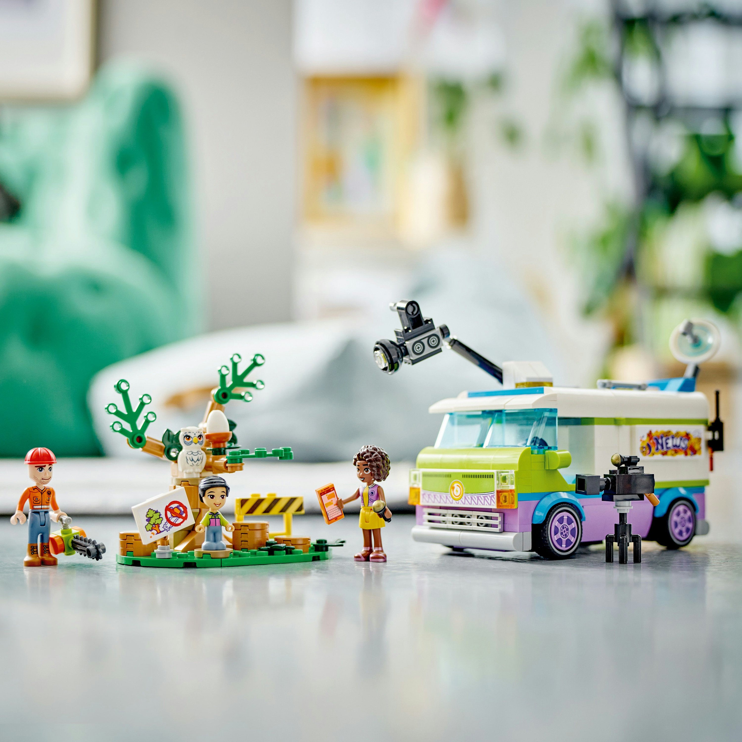Lego Newsroom Van V29