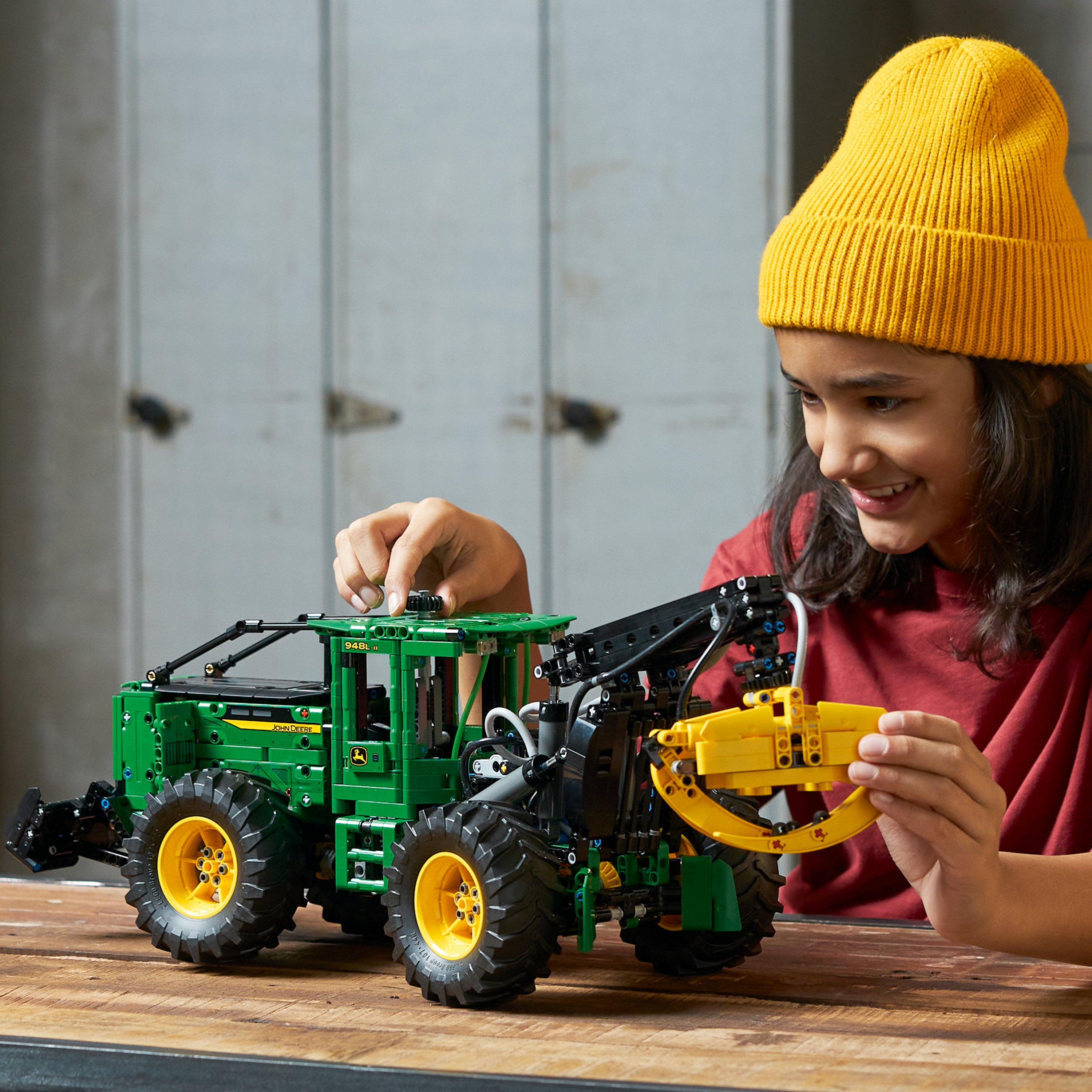 Lego John Deere II Skidder