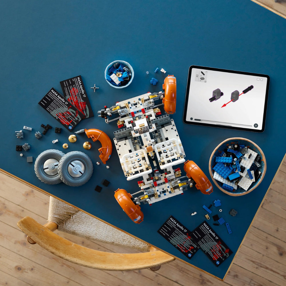 LEGO® Technic™ NASA Apollo Lunar Roving Vehicle - LRV LEGO® Technic™ NASA Apollo Lunar Roving Vehicle - LRV