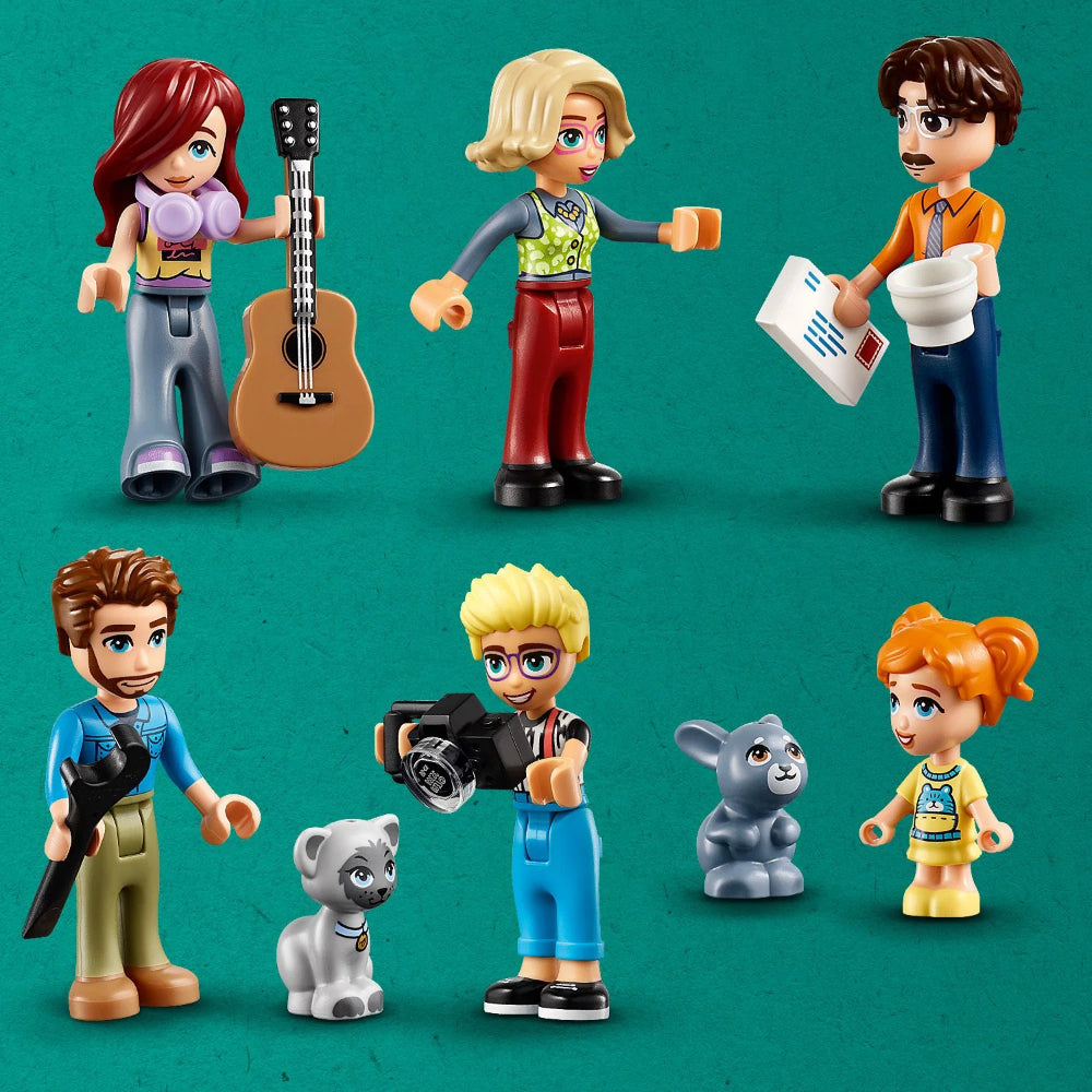 LEGO® Friends™ Olly and Paisley's Family Houses LEGO® Friends™ Olly and Paisley's Family Houses