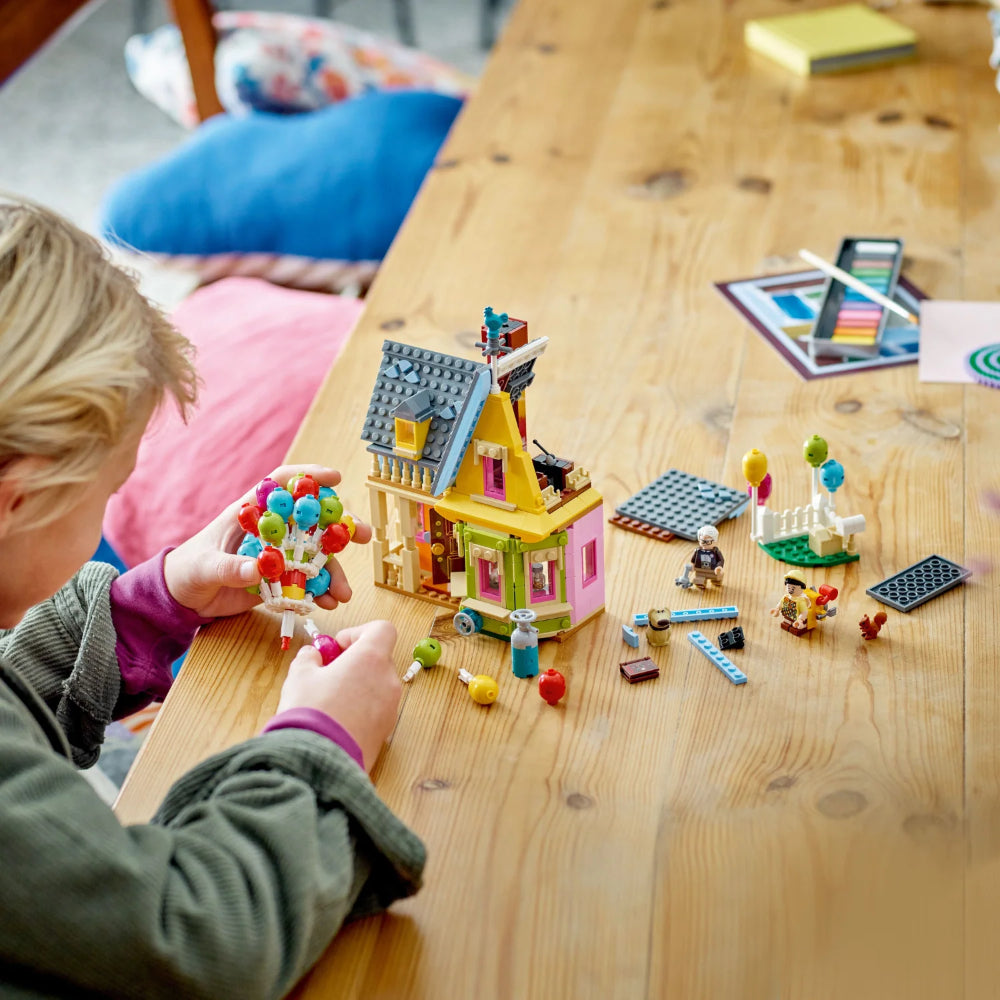 LEGO® Disney™ 'Up' House LEGO® Disney™ 'Up' House