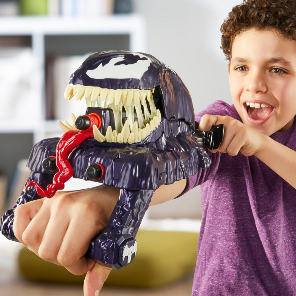 Marvel Spider-Man VenomVersus Marvel’s Venom Strike Blaster Marvel Spider-Man VenomVersus Marvel’s Venom Strike Blaster