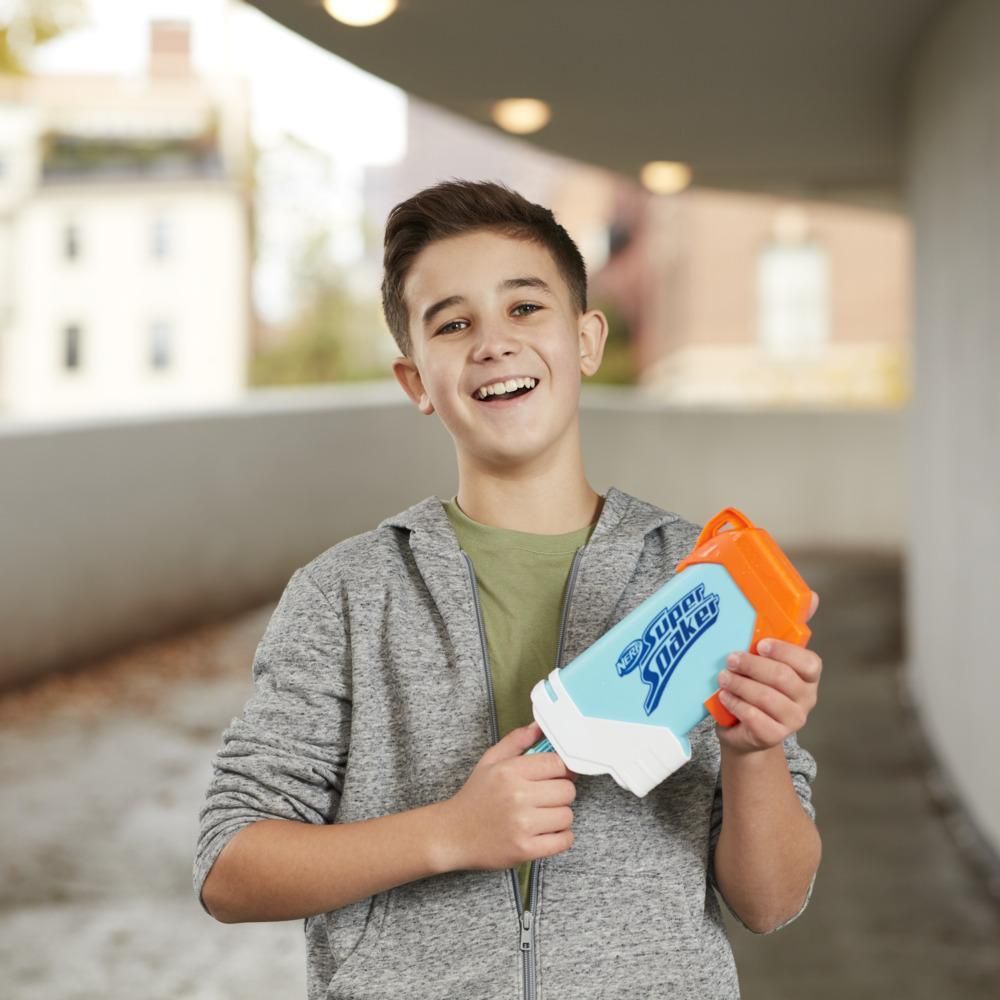 Nerf Super Soaker Torrent Water Blaster Nerf Super Soaker Torrent Water Blaster