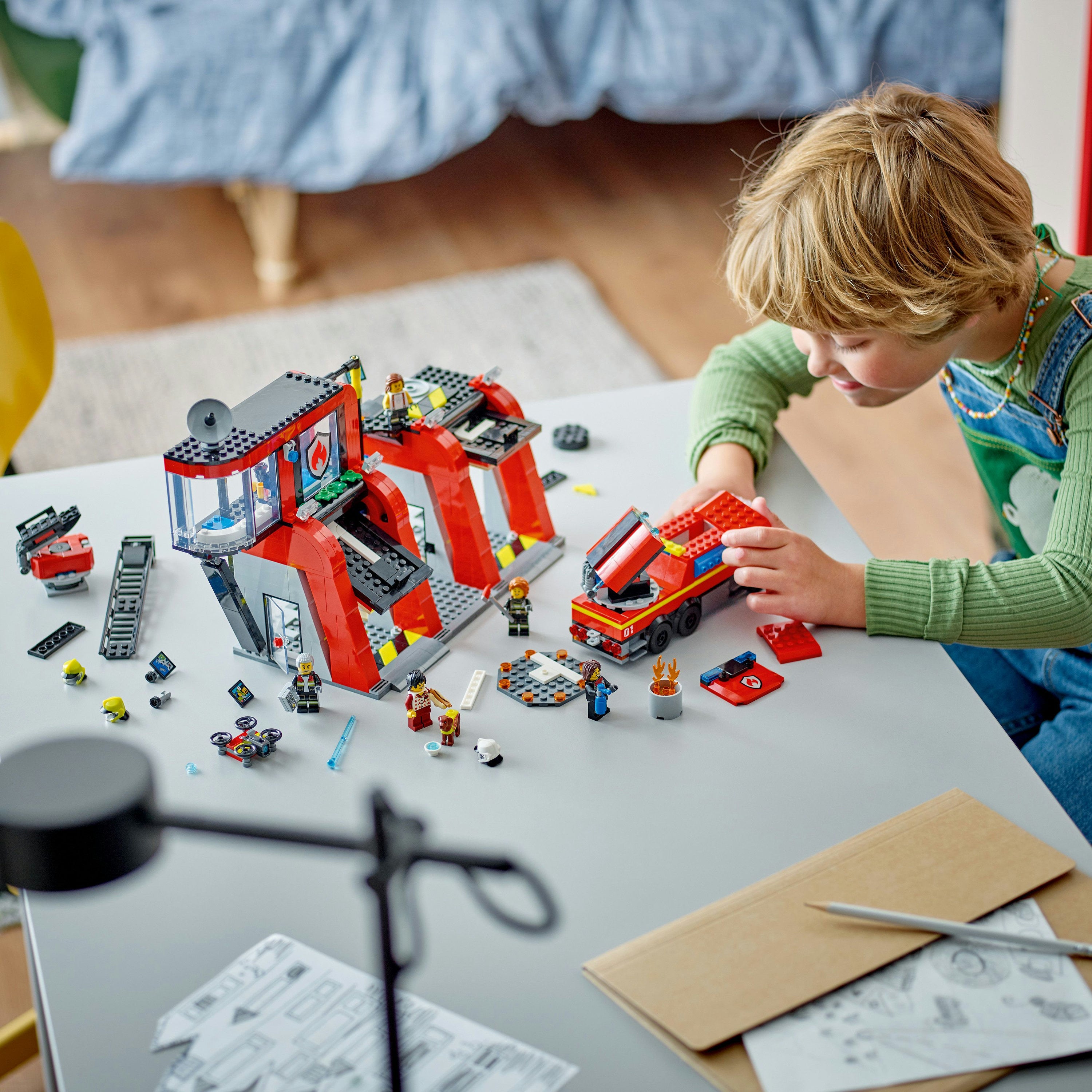 Lego Fire Station with Fire Truck Lego Fire Station with Fire Truck