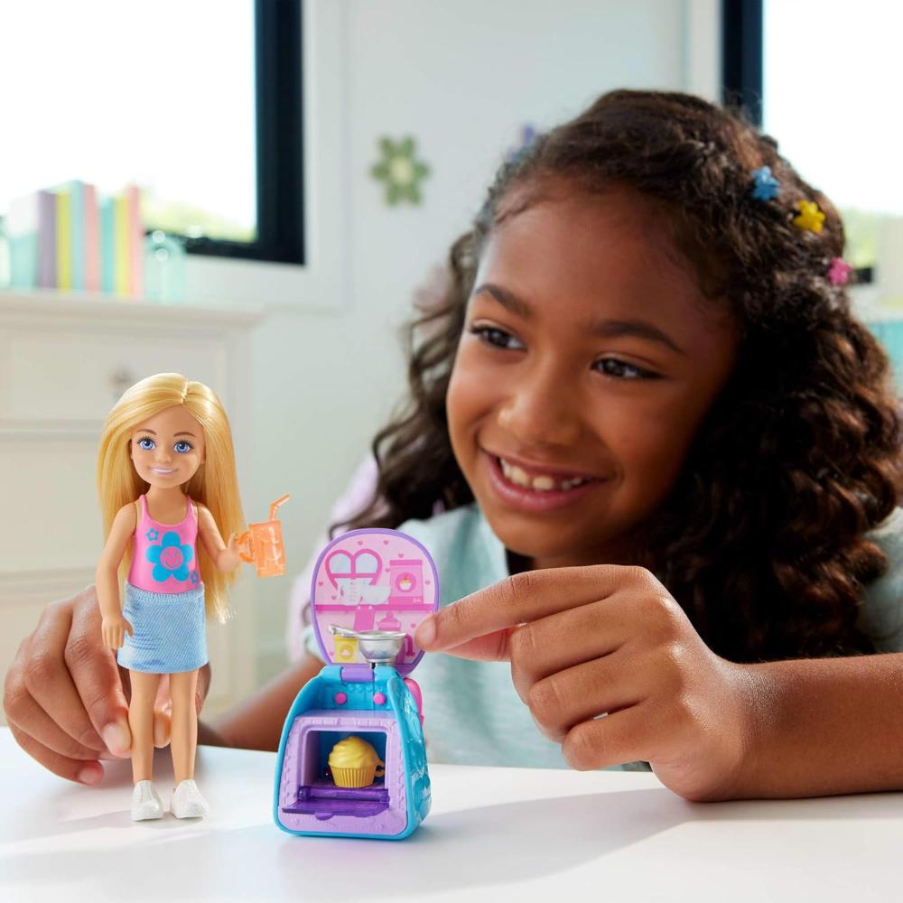 Barbie Family & Friends Chelsea Cupcake Baking Backpack Barbie Family & Friends Chelsea Cupcake Baking Backpack