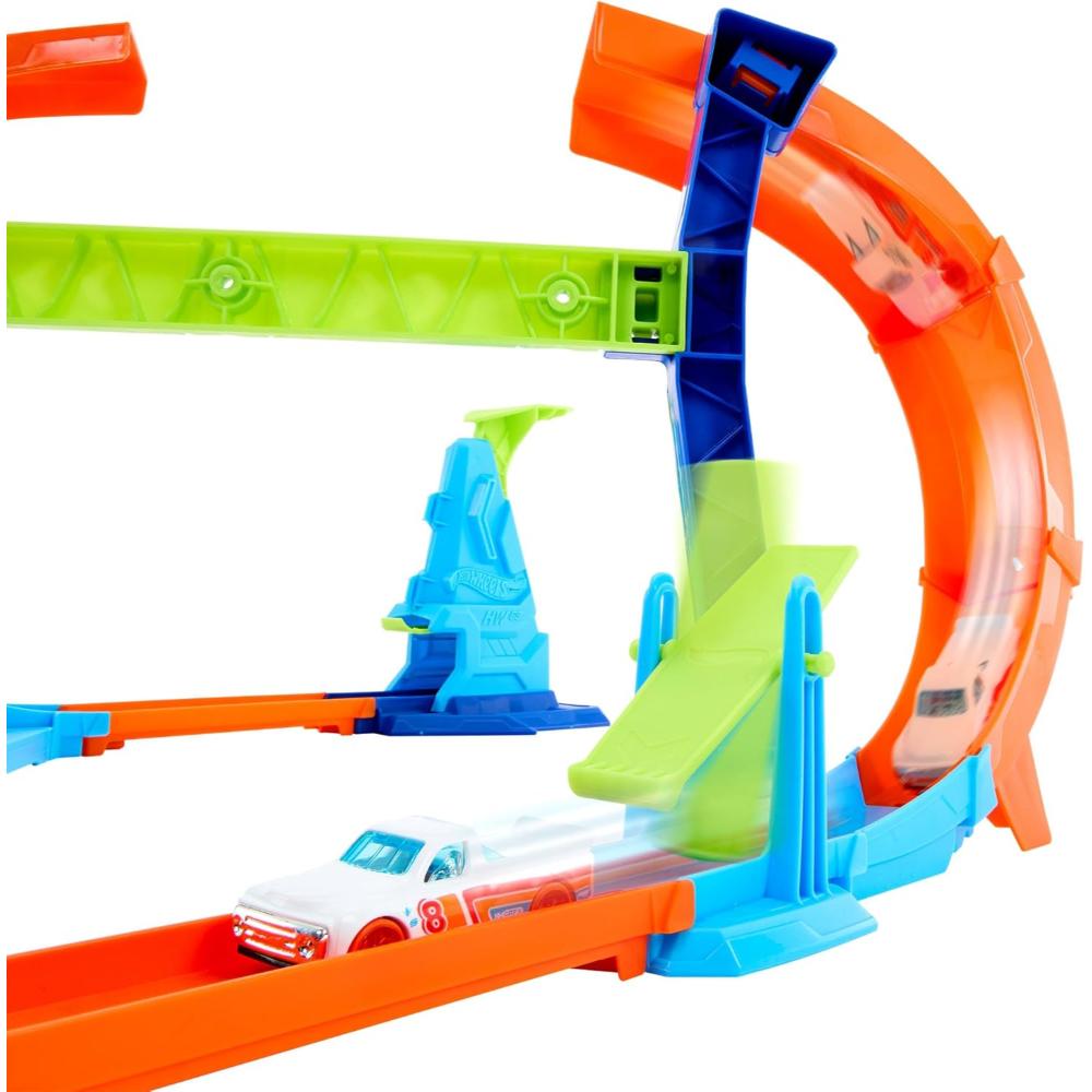 Hot Wheels Action Corkscrew Jump Champion