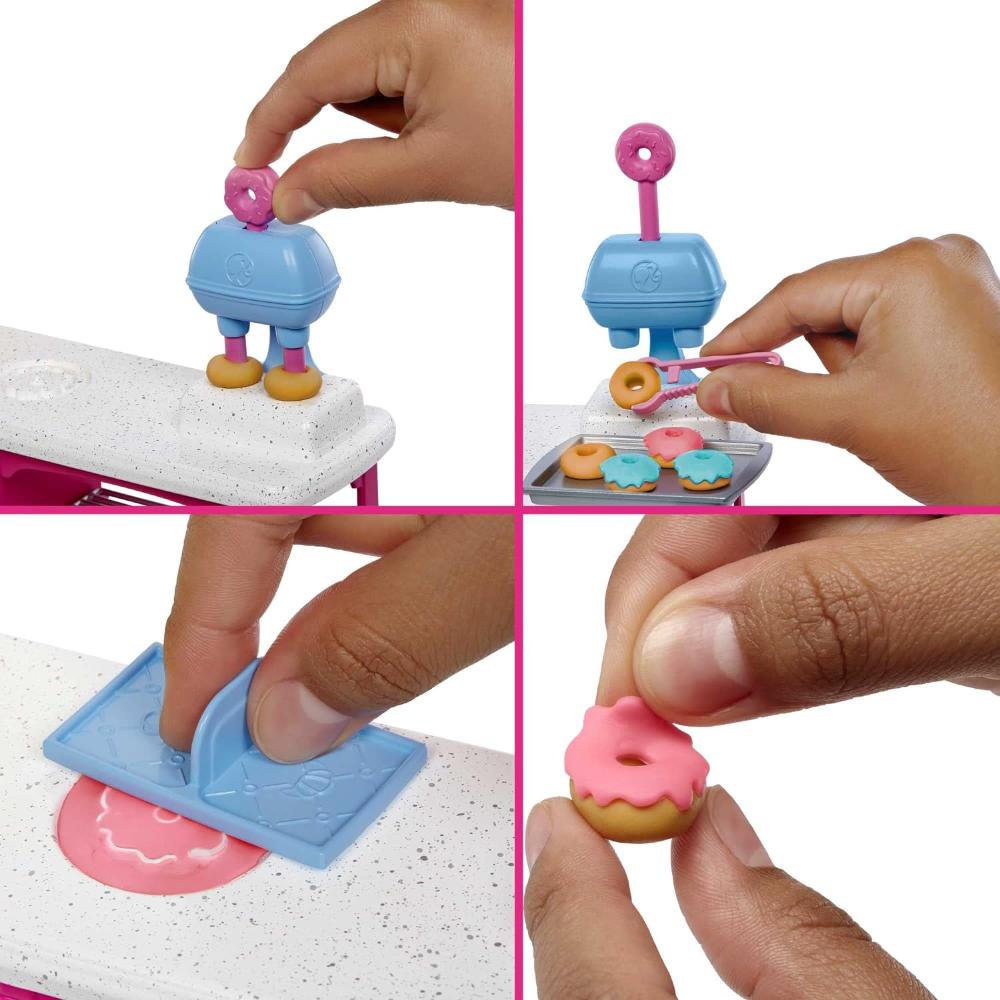 Barbie® Buddy's Cafe Barbie® Buddy's Cafe