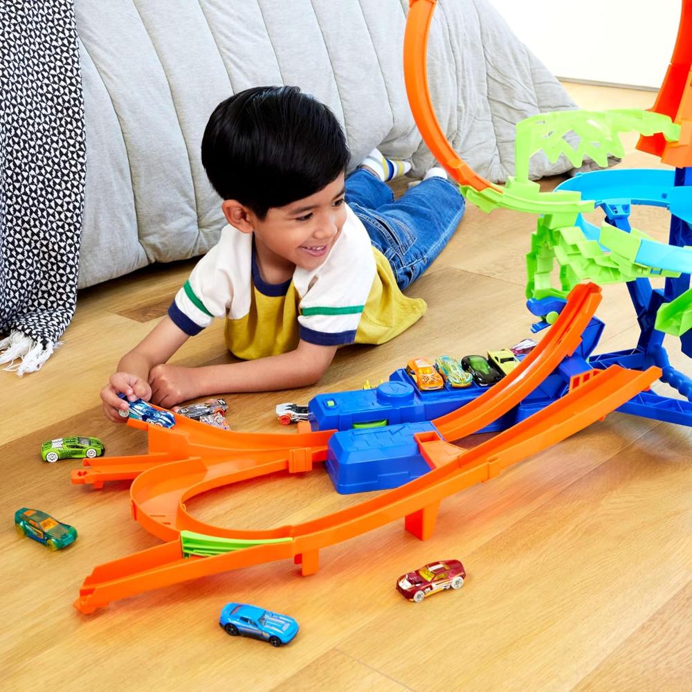 Hot Wheels Stunt Tracks Mid-AIr Crash Playset Hot Wheels Stunt Tracks Mid-AIr Crash Playset