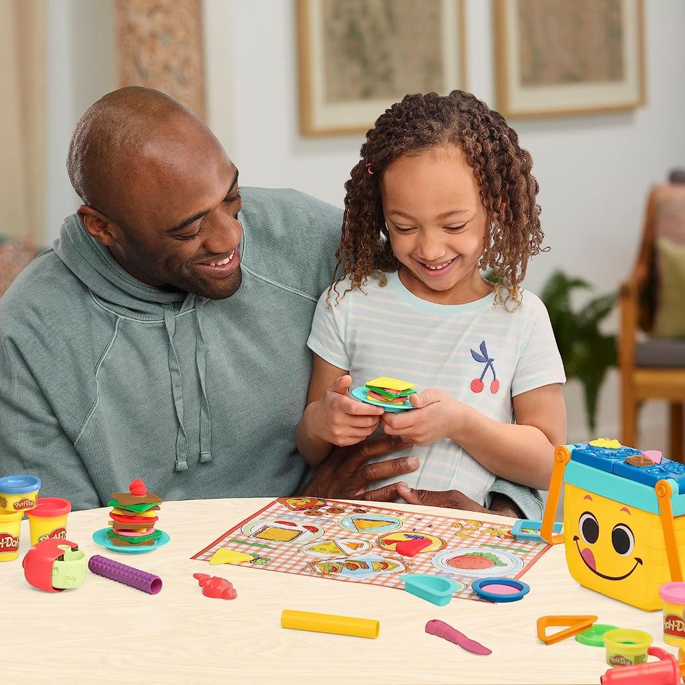 Play-Doh Picnic Shapes Starter Set Play-Doh Picnic Shapes Starter Set