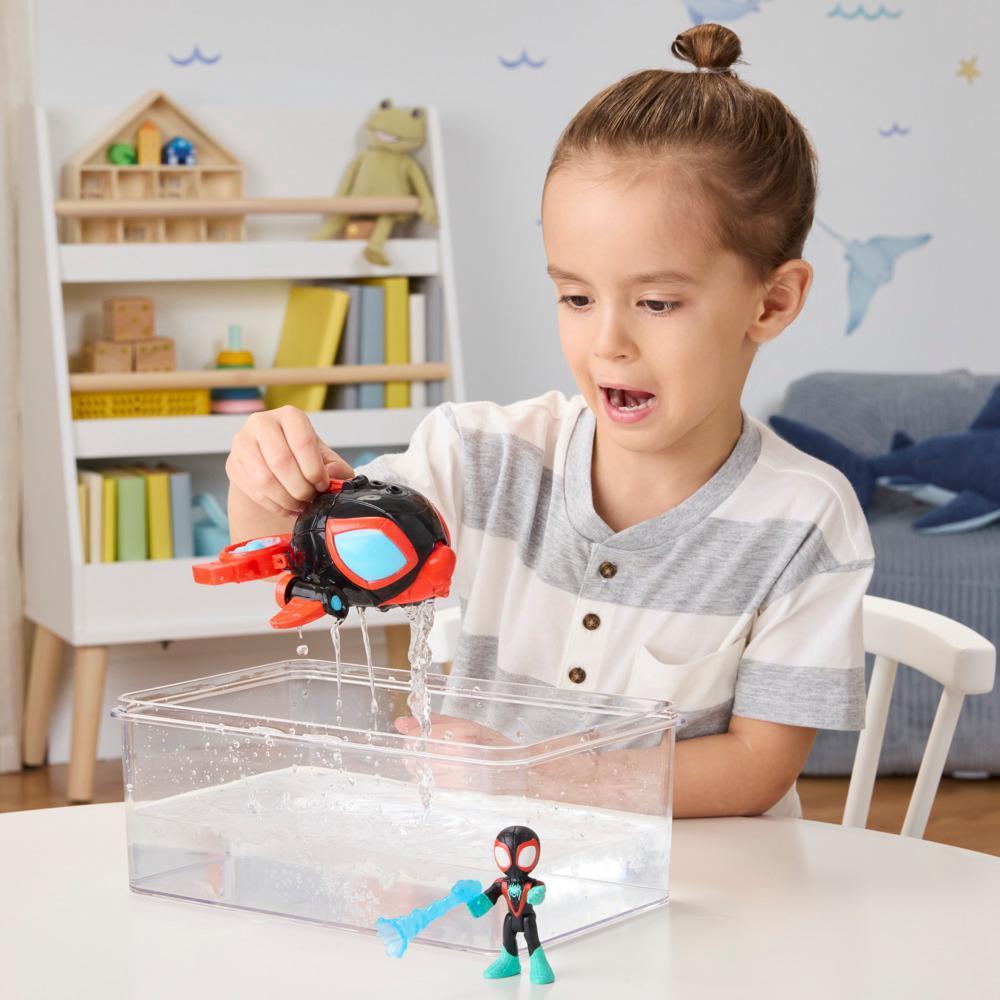 Marvel Spidey and his Amazing Friends Water-Webs Spin Dolphin Submarine Toy