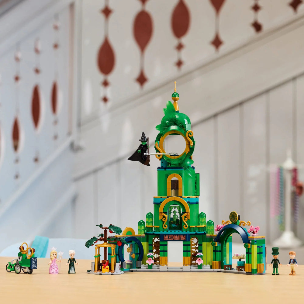 LEGO® Wicked Welcome to Emerald City LEGO® Wicked Welcome to Emerald City