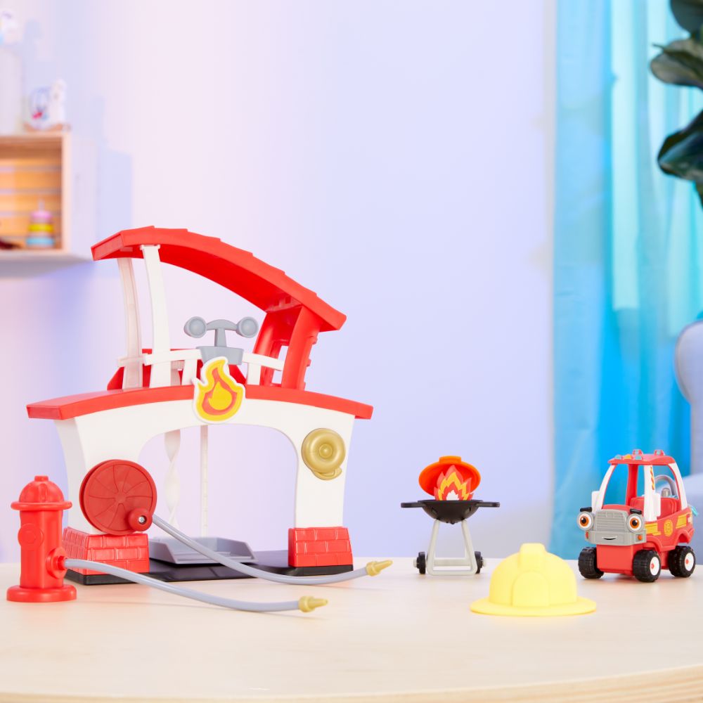 Little Tikes Let’s Go Cozy Coupe™ Fire Station Little Tikes Let’s Go Cozy Coupe™ Fire Station