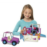 Winner`S Stable Deluxe Vet Trailer Playset