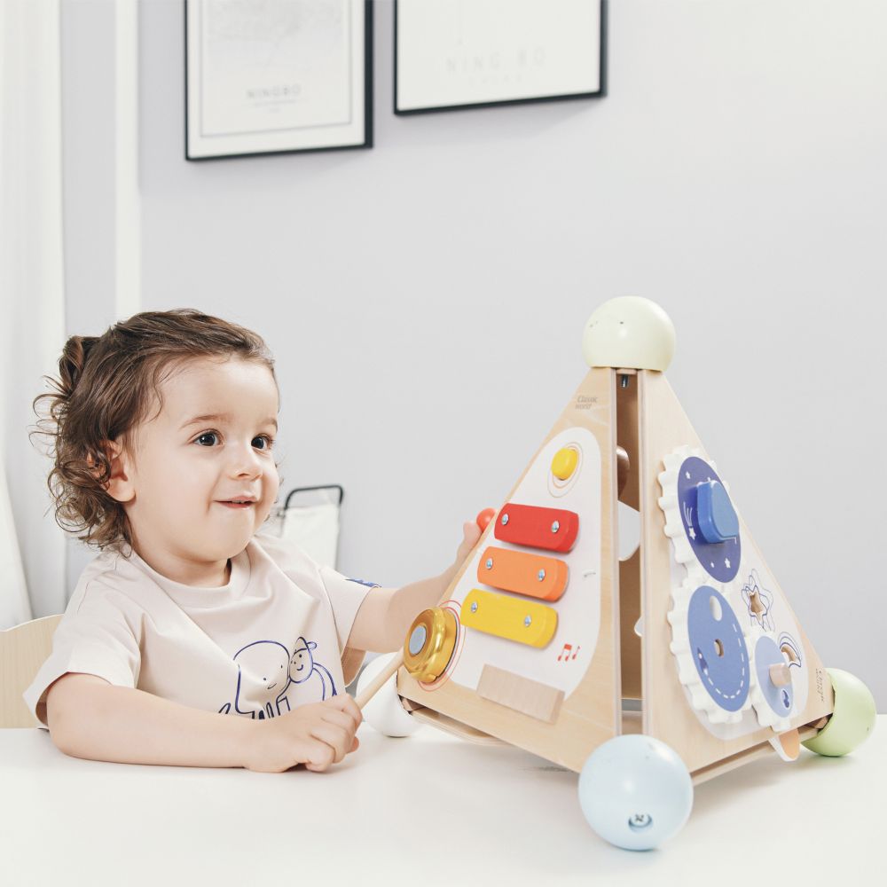 Classic world Pyramid Activity Box