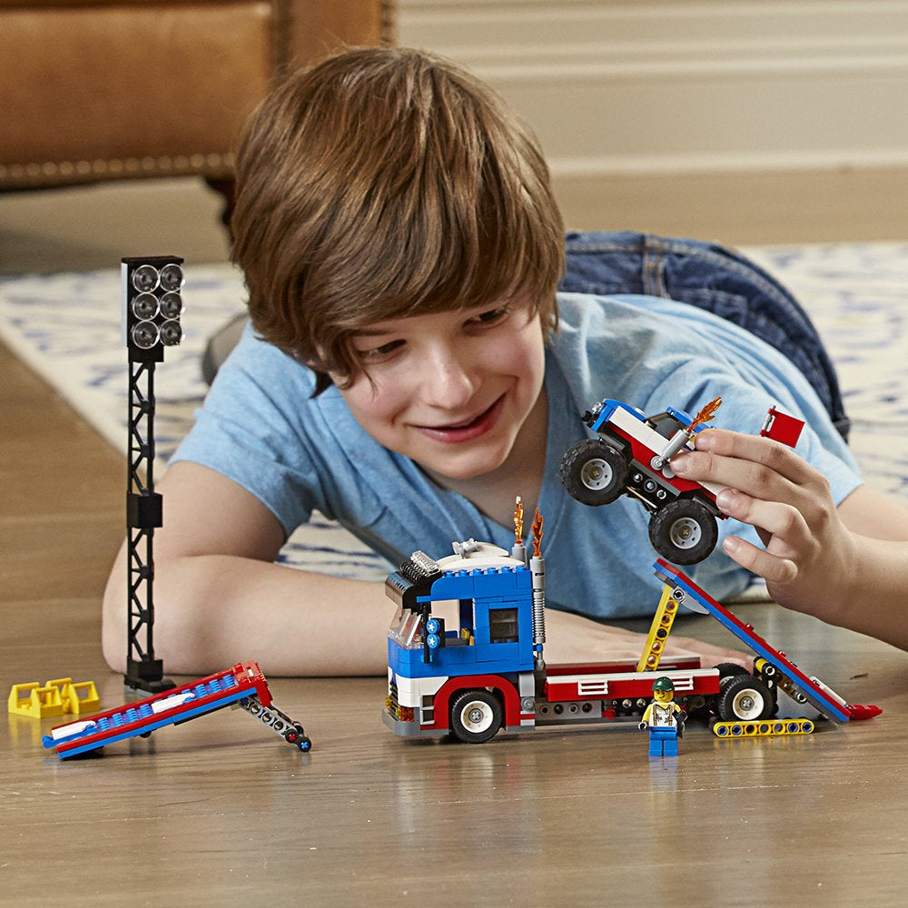 Lego Creator Mobile Stunt Show (581 Pieces)  Image#4