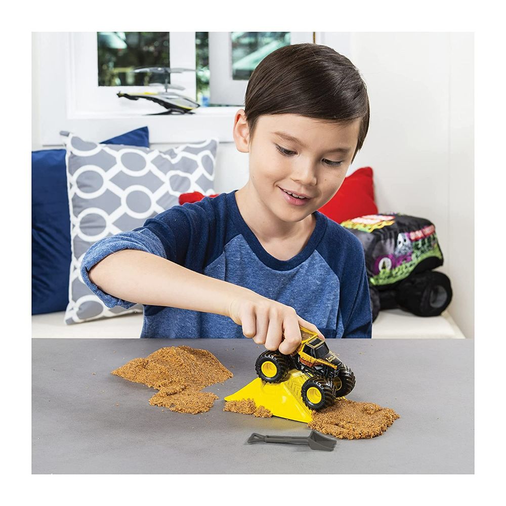 Monster Jam Kinetic Dirt Starter Set Monster Jam Kinetic Dirt Starter Set